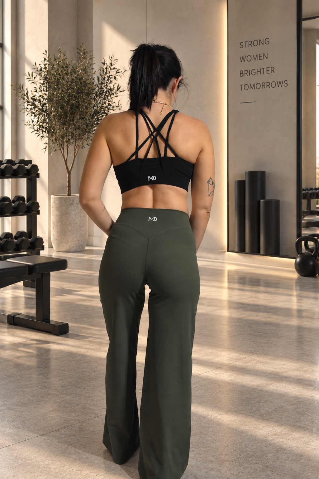 MONO Straight-Leg Pants