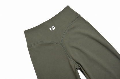 MONO Straight-Leg Pants