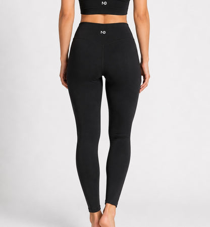 MONO Essential Leggings Black